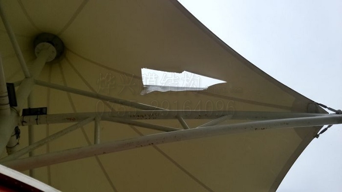 膜結(jié)構維修-深圳市燁興膜結(jié)構工程有限公司 膜結(jié)構維修.jpg