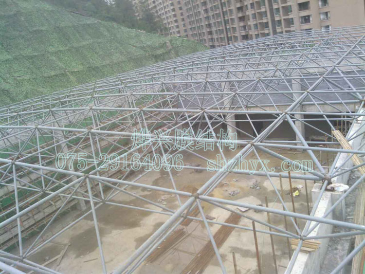 關(guān)于燁興貴陽(yáng)-鋼結(jié)構(gòu)網(wǎng)架工程的解析