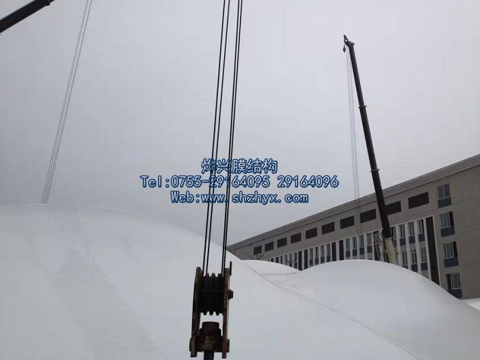 廣西百色籃球場膜結(jié)構(gòu)施工-深圳市燁興膜結(jié)構(gòu)工程有限公司 廣西百色籃球場膜結(jié)構(gòu)施工2.jpg