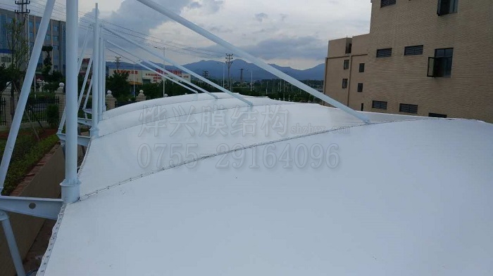 膜結(jié)構車棚膜面-燁興膜結(jié)構 膜結(jié)構車棚膜面.jpg