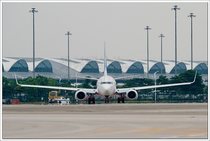 廣州膜結(jié)構(gòu)白云機(jī)場-燁興膜結(jié)構(gòu) 廣州膜結(jié)構(gòu)白云機(jī)場.jpg
