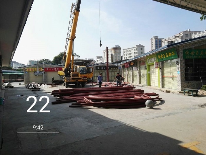 商業(yè)街膜結(jié)構(gòu)進場-燁興膜結(jié)構(gòu) 商業(yè)街膜結(jié)構(gòu)進場.jpg