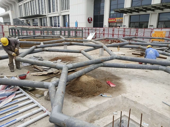 燁興-廣西貴港高鐵站ETEF膜結(jié)構(gòu)雨棚施工進展介紹