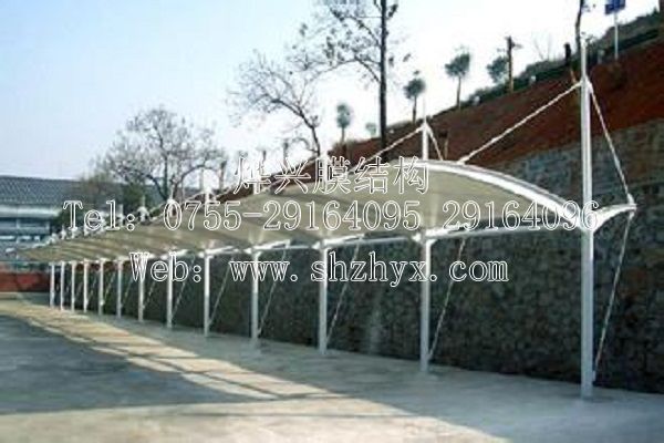 ?膜結(jié)構(gòu)車棚近年來為什么越來越受歡迎！