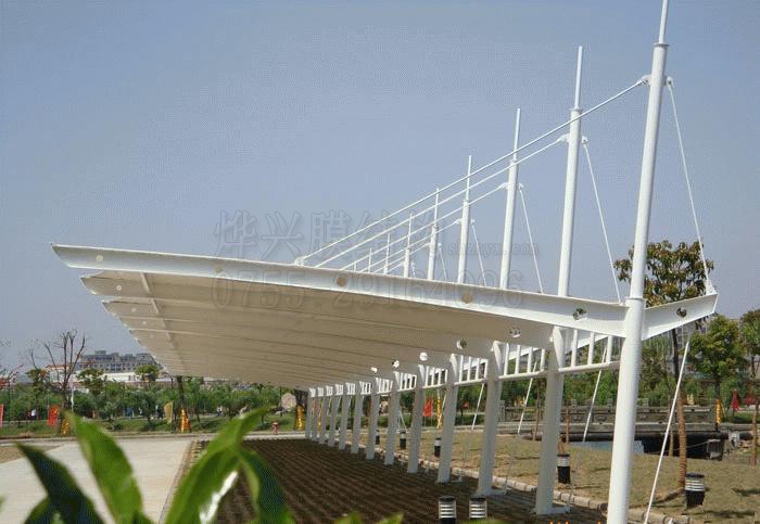 膜結(jié)構(gòu)車棚客戶一直覺得貴，跟我算材料成本