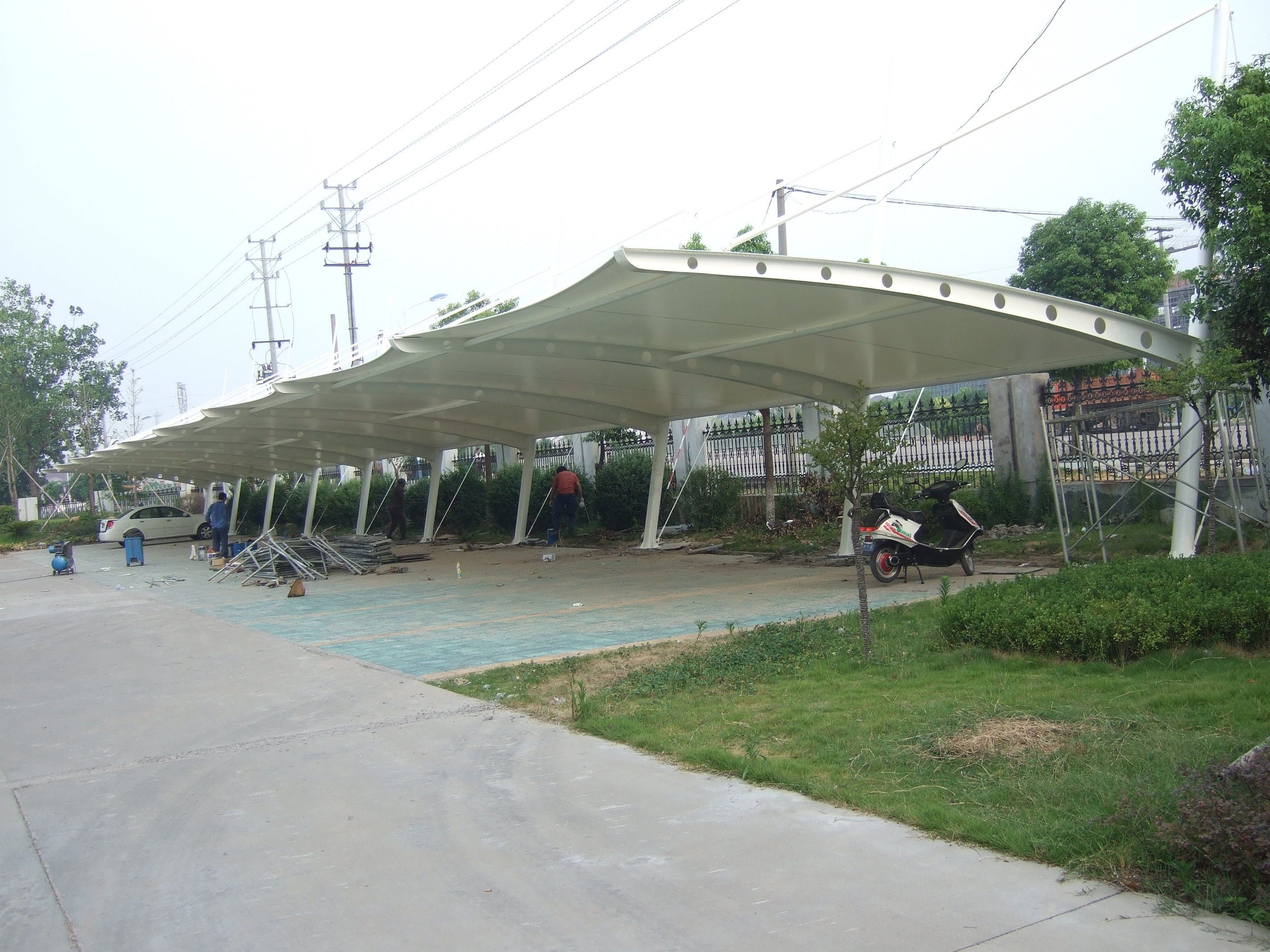 秋葉落，建車棚